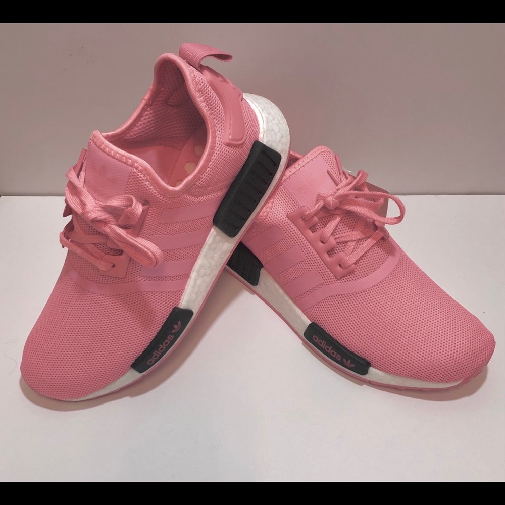 Nike NMD_R1 J
